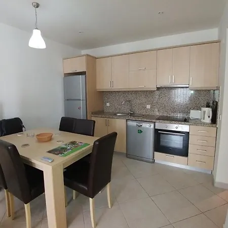 4 Kisilik Ortak Havuzlu Daire, Aydin Kusadasi - Awz143 * Soke