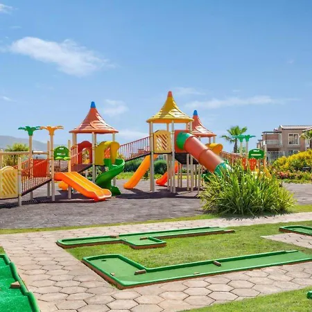 4 Kisilik Ortak Havuzlu Daire, Aydin Kusadasi - Awz143 Apartamento *